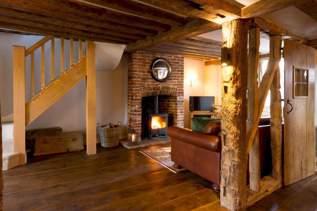 Miller Cottage A Luxury 1550'S Cottage In The Historic Centre Of Сафрън Уолдън Екстериор снимка